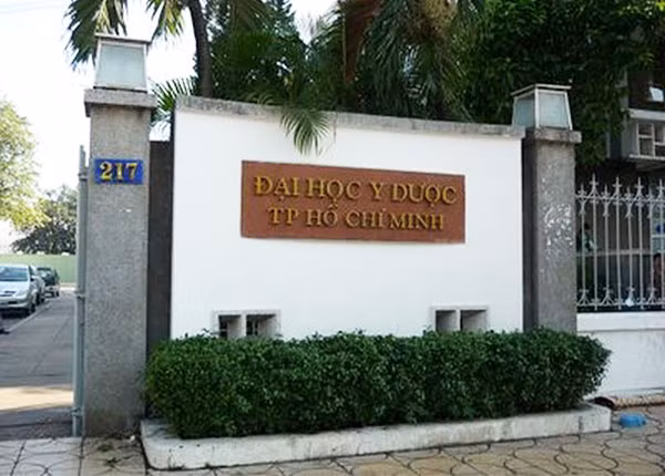 Trường ĐH Y Dược TPHCM hiện chỉ có một Hiệu phó phụ trách điều hành.