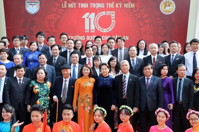 Tự hào truyền thống trường Bưởi - Chu Văn An, ngôi trường xuyên thế kỉ