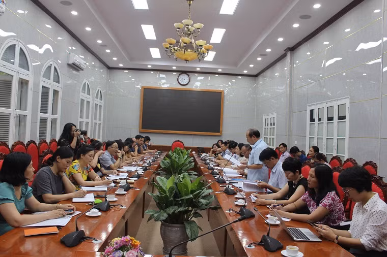 Quang cảnh buổi công bố kết luận thanh tra số 21/KLTTr của Bộ GD&ĐT về việc quản lý hoạt động LKĐT, cấp phát VBCC của Sở GD&ĐT Hà Nội. Quang cảnh buổi công bố kết luận thanh tra số 21/KLTTr của Bộ GD&ĐT về việc quản lý hoạt động LKĐT, cấp phát VBCC của Sở GD&ĐT Hà Nội.