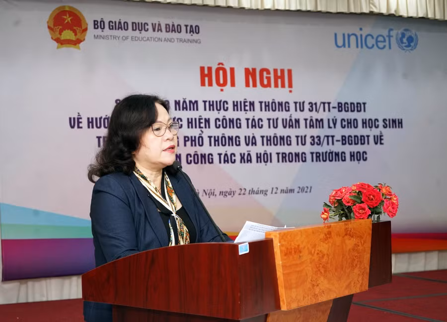 Thứ trưởng Ngô Thị Minh phát biểu tại hội nghị