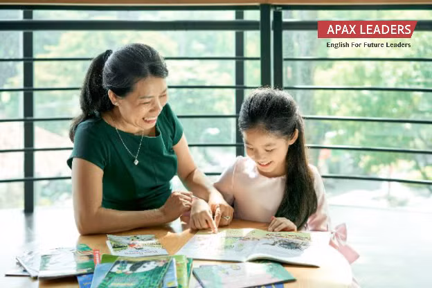 Phụ huynh Việt Nam đang có xu hướng cho con tiếp xúc với môi trường tiếng Anh từ sớm.