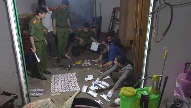 Đội Cảnh sát kinh tế, Công an TP Cẩm Phả thu giữ nhiều tang vật liên quan.