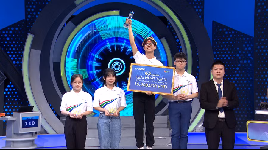 Đặng Trung Hiếu giành vòng nguyệt quế cuộc thi tuần Olympia.