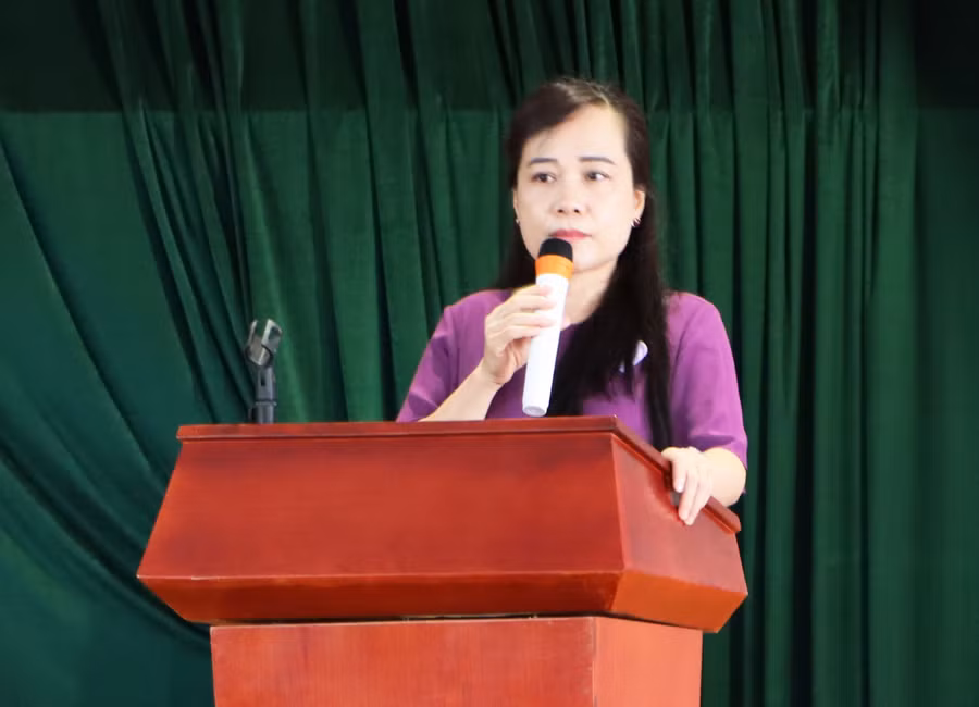 Giám đốc Sở Y Bắc Ninh tế động viên, giao nhiệm vụ cho Đoàn.