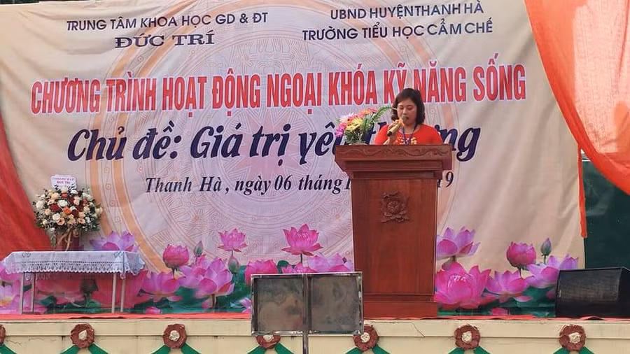 Cô Nguyễn Thị Quỳnh Yến - Hiệu trưởng trường tiểu học Cẩm Chế. 