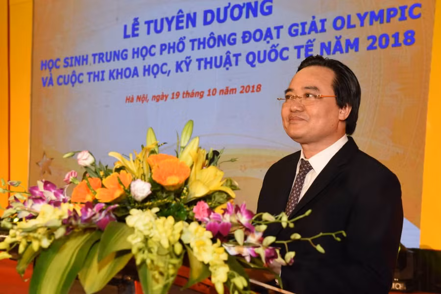 Bộ trưởng Phùng Xuân Nhạ phát biểu tại buổi lễ Bộ trưởng Phùng Xuân Nhạ phát biểu tại buổi lễ