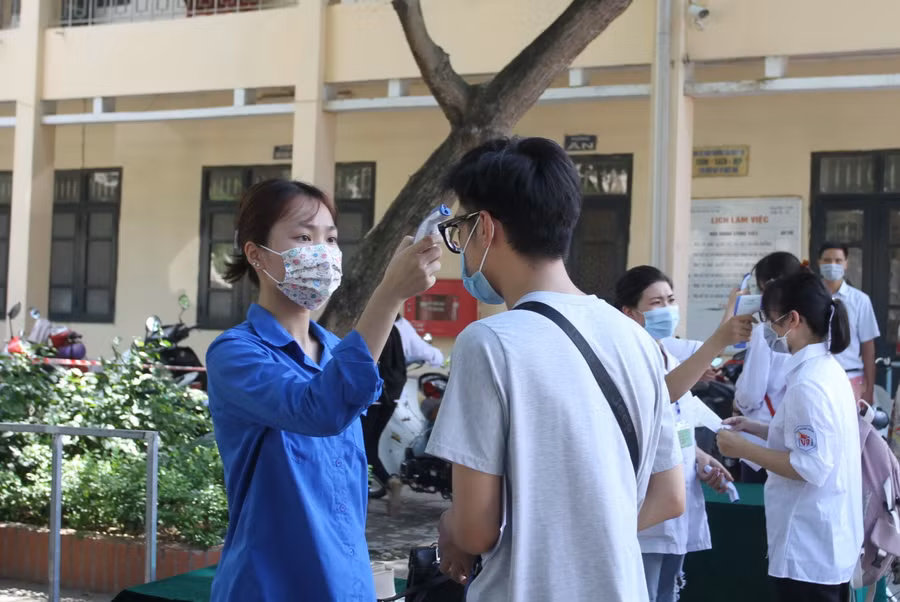 Hà Nội tổ chức thành công kỳ thi vào lớp 10 trước diễn biến phức tạp của dịch bệnh.