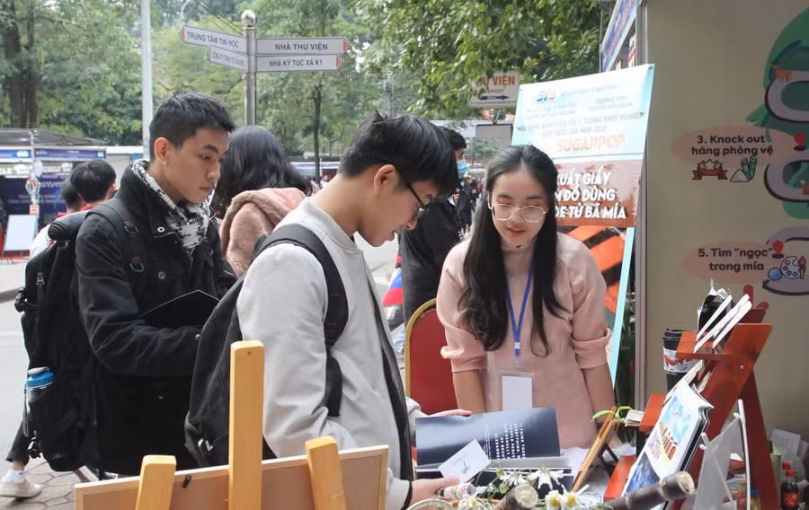  Cuộc thi “Học sinh, sinh viên với ý tưởng khởi nghiệp” thu hút được đông đảo HSSV tham gia