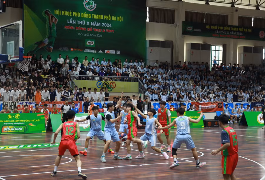 Trận chung kết nội dung Nam THPT diễn ra giữa hai đội THPT Nguyễn Siêu và THPT Nguyễn Tất Thành. Trận chung kết nội dung Nam THPT diễn ra giữa hai đội THPT Nguyễn Siêu và THPT Nguyễn Tất Thành.