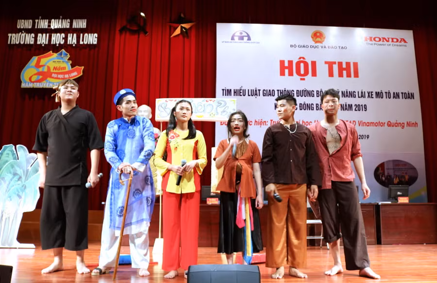 Sân khấu hóa tuyên truyền ATGT