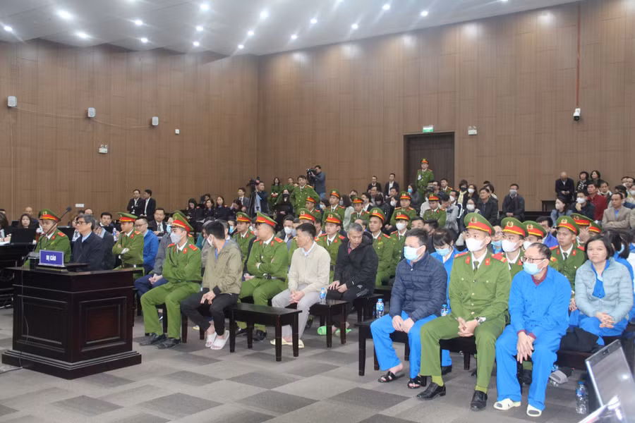 Các bị cáo tại phiên tòa. (Ảnh TL)