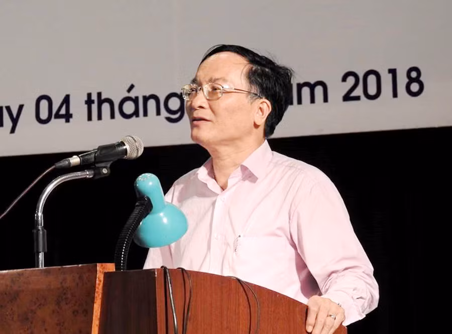 Ông Phạm Văn Đại - Phó giám đốc Sở GD&ĐT Hà Nội phát biểu tại hội nghị