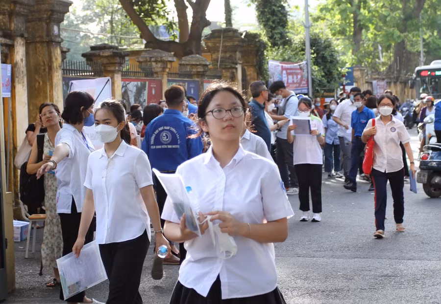 Thí sinh bước vào môn thi cuối cùng của kỳ thi tốt nghiệp THPT 2022