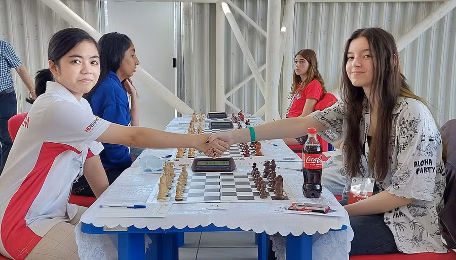 Hồng Nhung tham dự Giải Vô địch Cờ vua thanh niên thế giới 2022