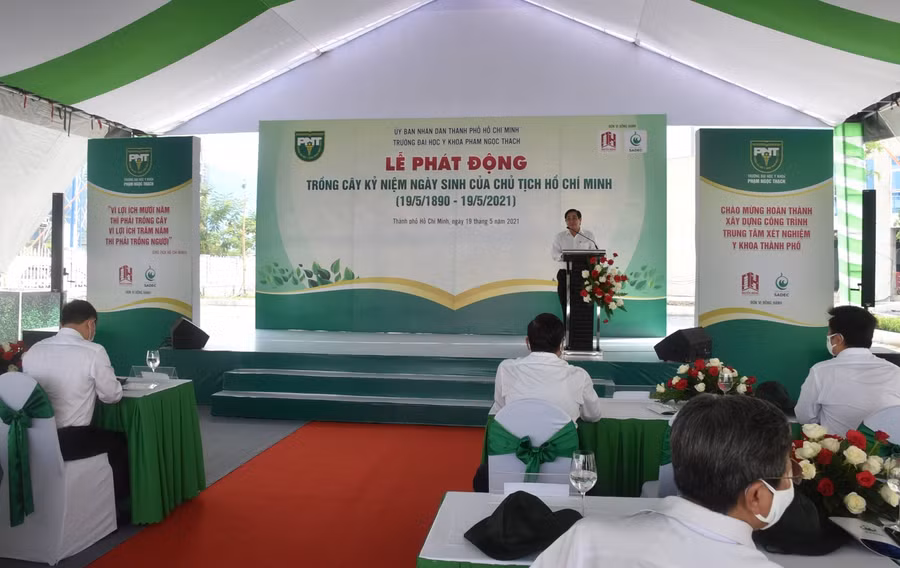 PGS.TS Ngô Minh Xuân - Chủ tịch Hội đồng trường ĐHYKPNT phát biểu tại sự kiện.