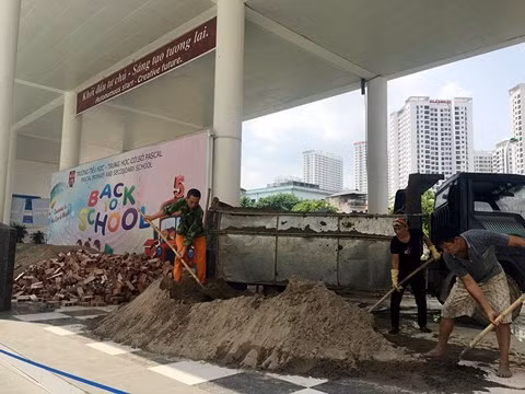 Trước đó, trường Pascal bị đổ vật liệu xây dựng, ảnh hưởng hoạt động giáo dục tại lô TH1.