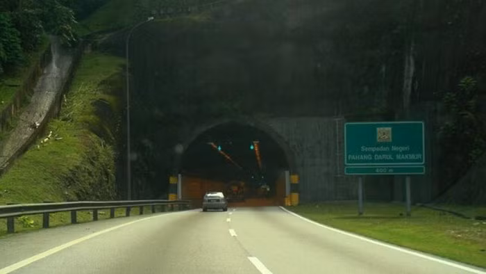 5 đường hầm ma ám nổi tiếng trên thế giới 5
