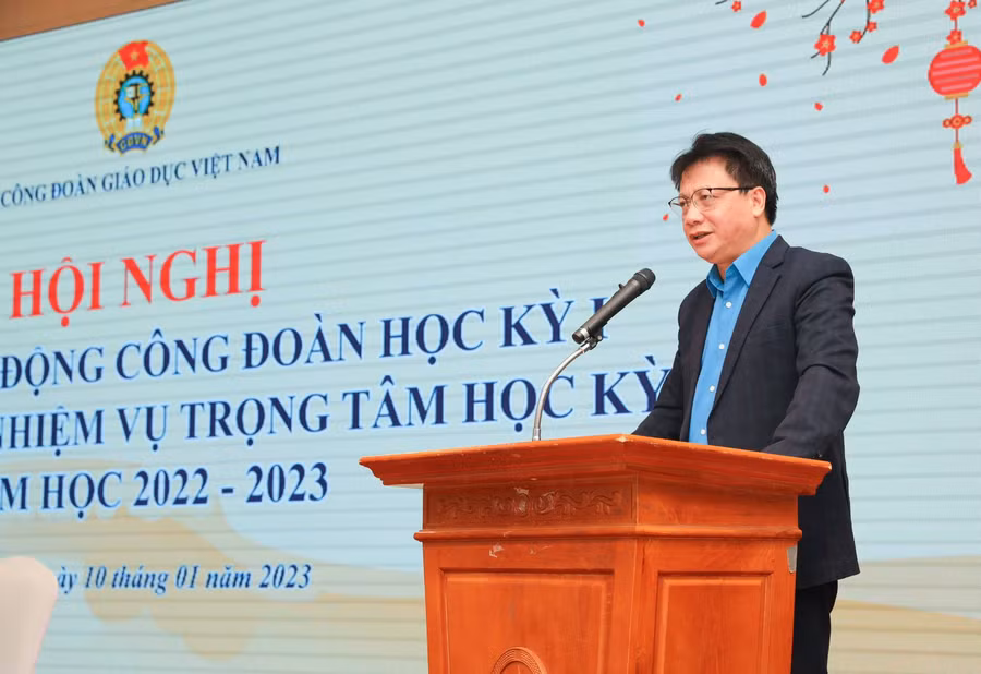 Ông Nguyễn Ngọc Ân phát biểu tại hội nghị. Ông Nguyễn Ngọc Ân phát biểu tại hội nghị.