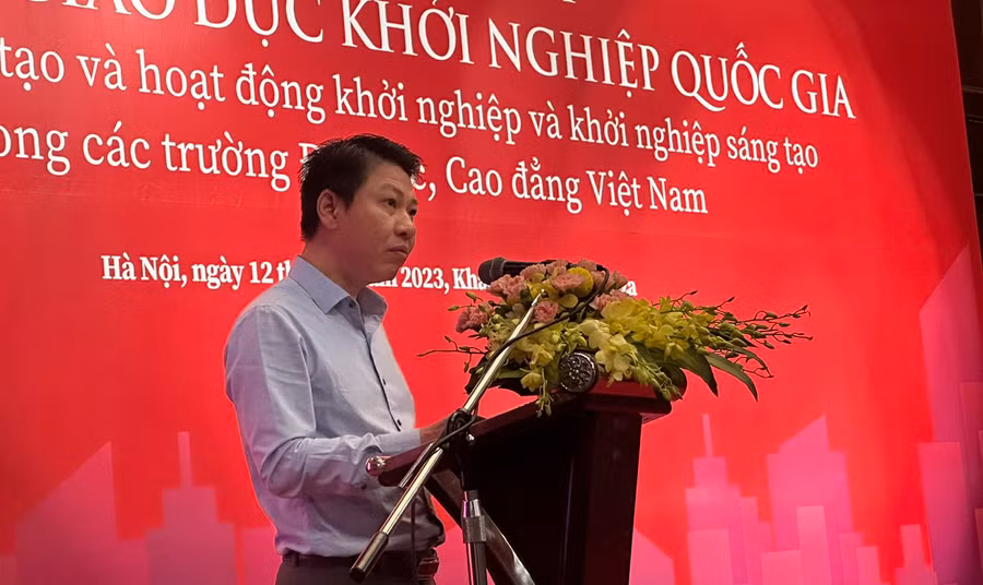 Ông Nguyễn Xuân An Việt phát biểu tại diễn đàn.