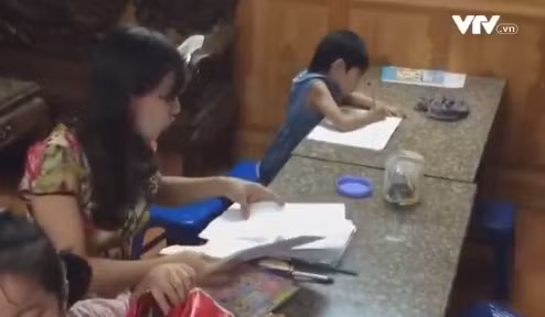 Nở rộ các lò dạy chữ trước cho học sinh vào lớp 1