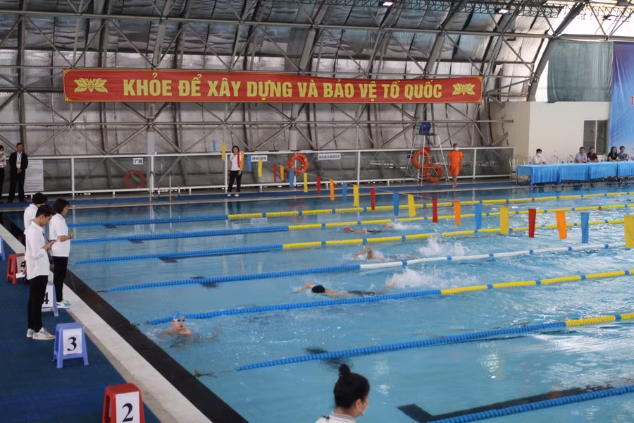 Các vận động viên tranh tài