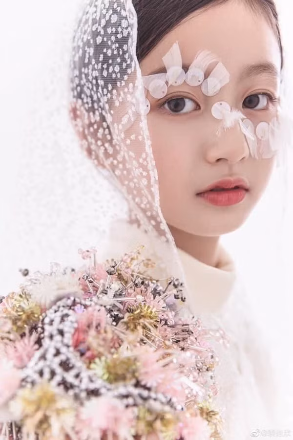 Bùi Giai Hân hiện đang là sao nhí rất được săn đón.