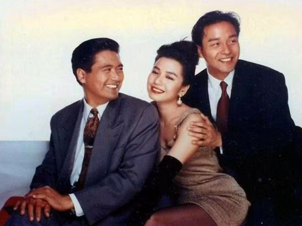 Chung Sở Hồng thời trẻ có cơ hội hợp tác với nhiều tài tử nổi tiếng.