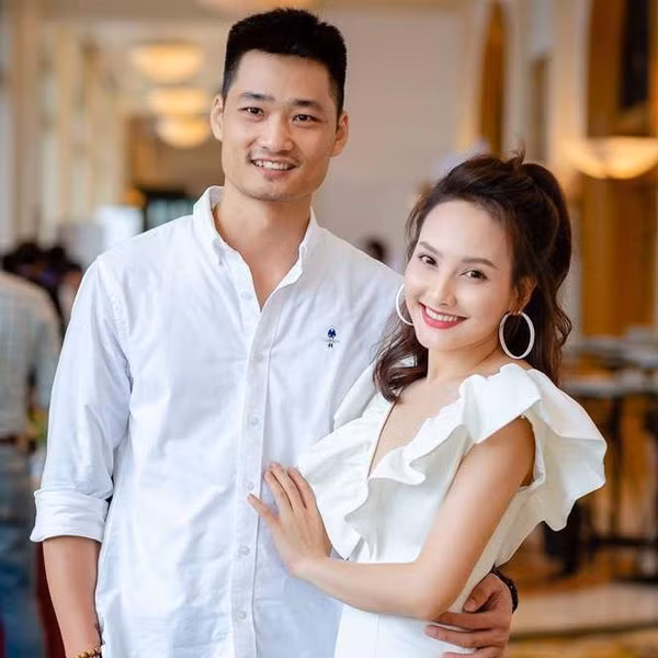 Bảo Thanh thường xuyên đăng tải hình ảnh của chồng lên mạng xã hội nên ai nhìn anh cũng rất quen mặt.