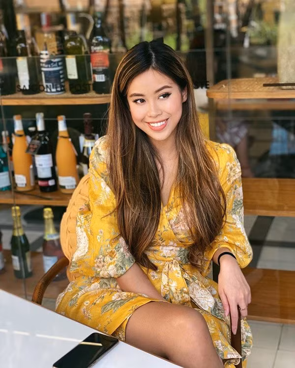Rich kid Tiên Nguyễn khoe nhẹ tủ đồ... trăm tỷ ảnh 1