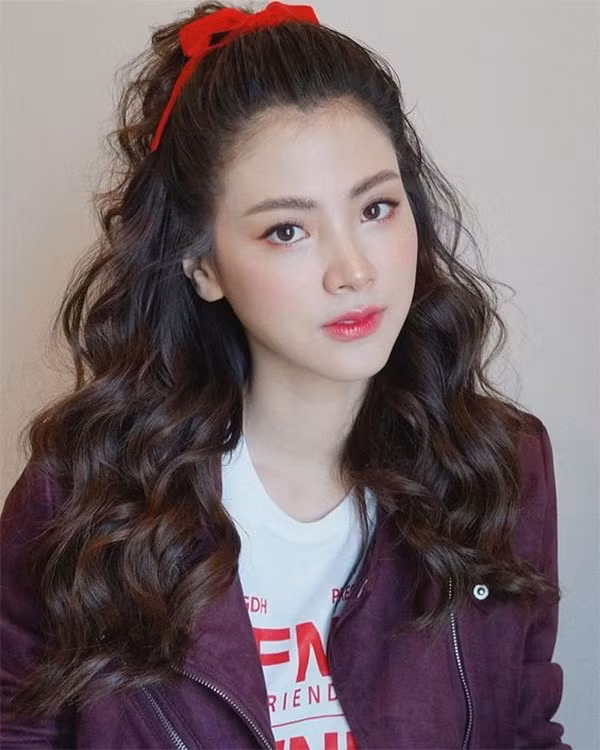 15 kiểu tóc xù đẹp cho nữ thêm dễ thương cá tính được yêu thích nhất - 13