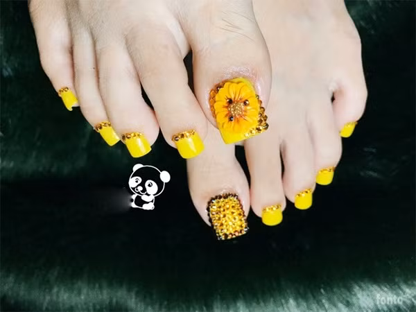 Những mẫu nail chân đẹp đơn giản nhẹ nhàng dẫn đầu xu hướng hiện nay - 13