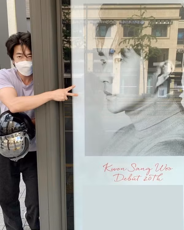Hôn nhân ngọt ngào của Kwon Sang Woo, tài tử Nấc thang lên thiên đường ảnh 1