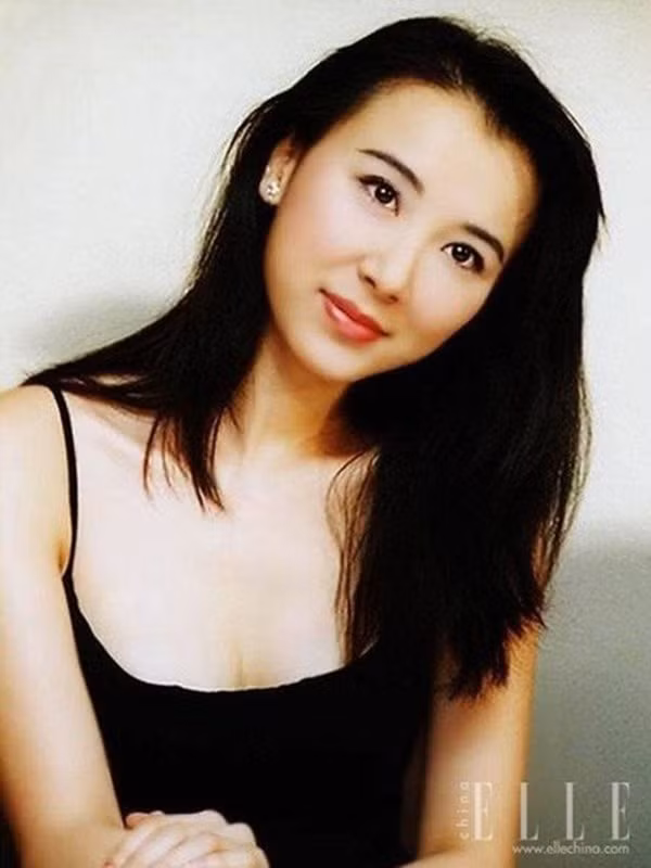 Tiêu Tường thời trẻ từng là nhan sắc làm khuynh đảo showbiz.