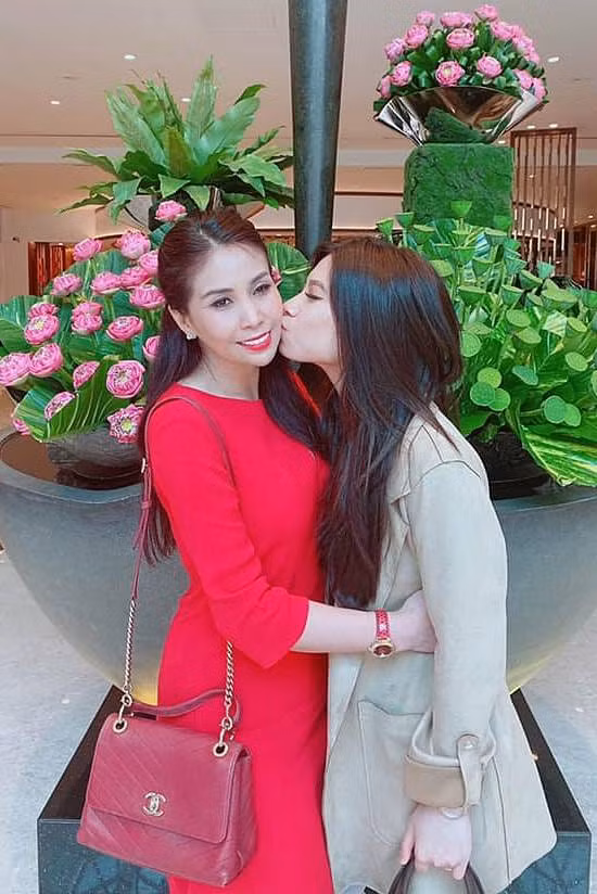 Nhan sắc xinh đẹp ngỡ ngàng của con gái diễn viên Lý Hương ảnh 6