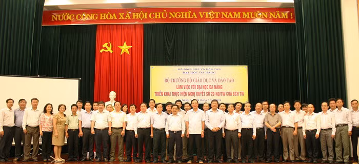 Bộ trưởng Phạm Vũ Luận làm việc với Đại học Đà Nẵng về thực hiện NQ 29-NQ/TW về đổi mới căn bản, toàn diện giáo dục và đào tạo…