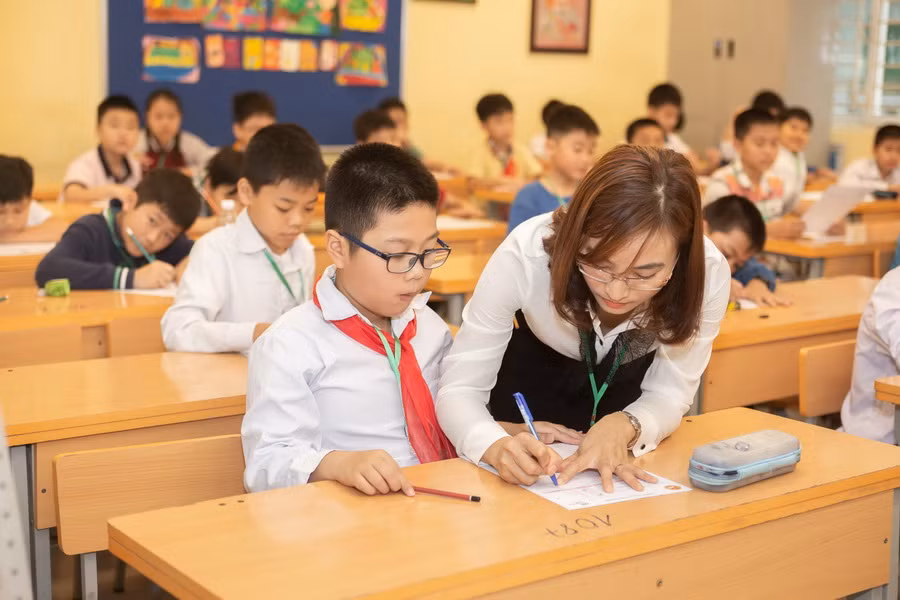 Học sinh tham gia làm bài thi tại vòng sơ khảo