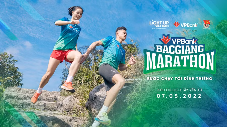 Giải Marathon “Bước chạy tới đỉnh thiêng” khai mạc vào rạng sáng  7/5.