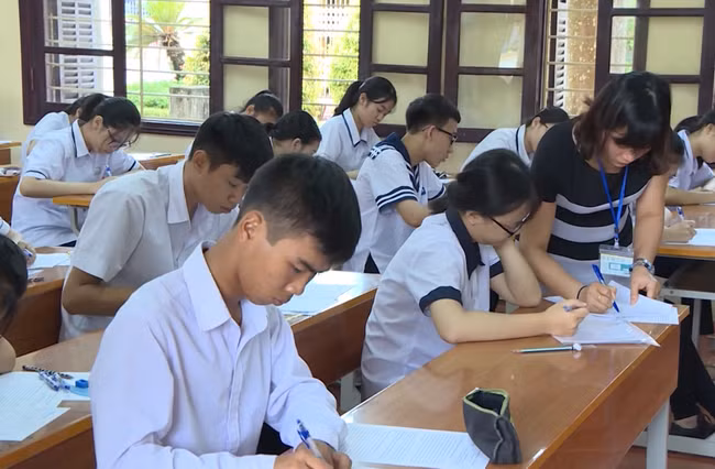 21.000 thí sinh Hải Phòng dự kì thi vào lớp 10