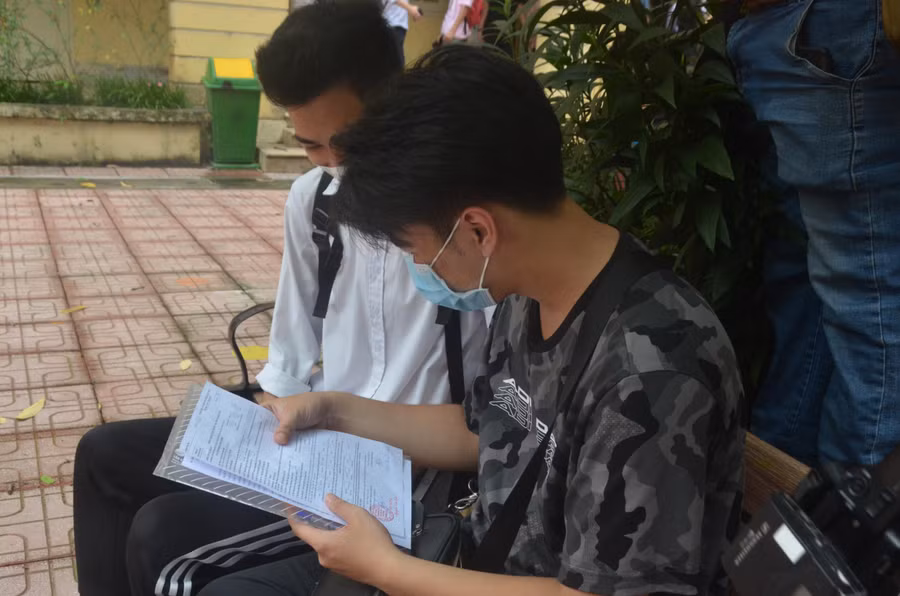 Thí sinh tham dự kỳ thi tốt nghiệp THPT năm 2022. Ảnh NC.