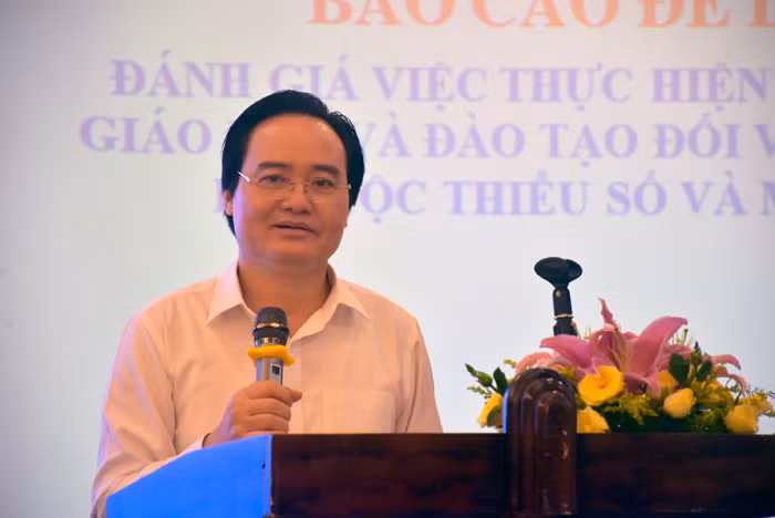 Bộ trưởng GD&ĐT mong muốn lắng nghe ý kiến hiến kế của các chuyên gia, đại diện các tỉnh, thành để hoàn thiện chính sách phát triển GD-ĐT dành cho đồng bào dân tộc thiểu số và miền núi. Bộ trưởng GD&ĐT mong muốn lắng nghe ý kiến hiến kế của các chuyên gia, đại diện các tỉnh, thành để hoàn thiện chính sách phát triển GD-ĐT dành cho đồng bào dân tộc thiểu số và miền núi.