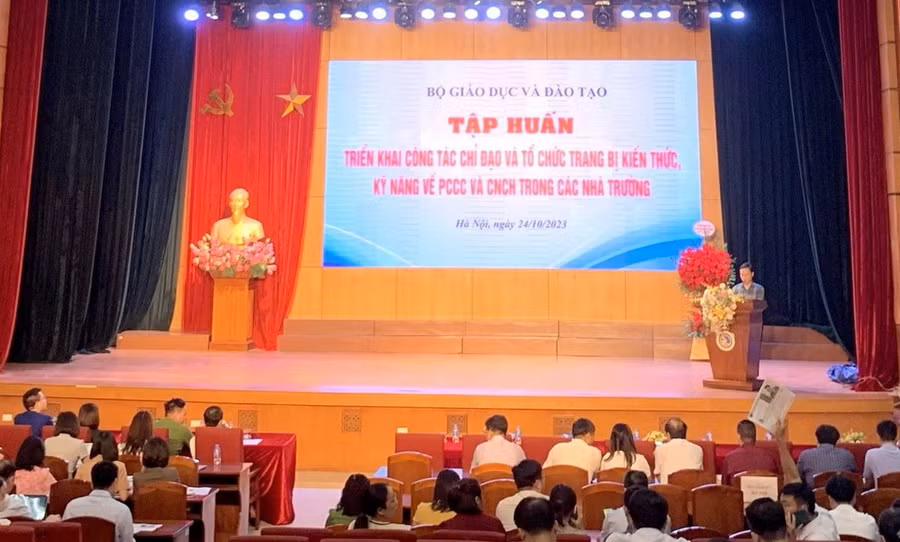 Quang cảnh buổi tập huấn.