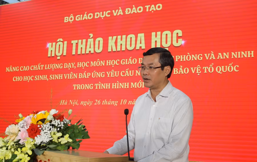 Thứ trưởng Bộ GD&ĐT Nguyễn Văn Phúc phát biểu chỉ đạo tại Hội thảo. Thứ trưởng Bộ GD&ĐT Nguyễn Văn Phúc phát biểu chỉ đạo tại Hội thảo.