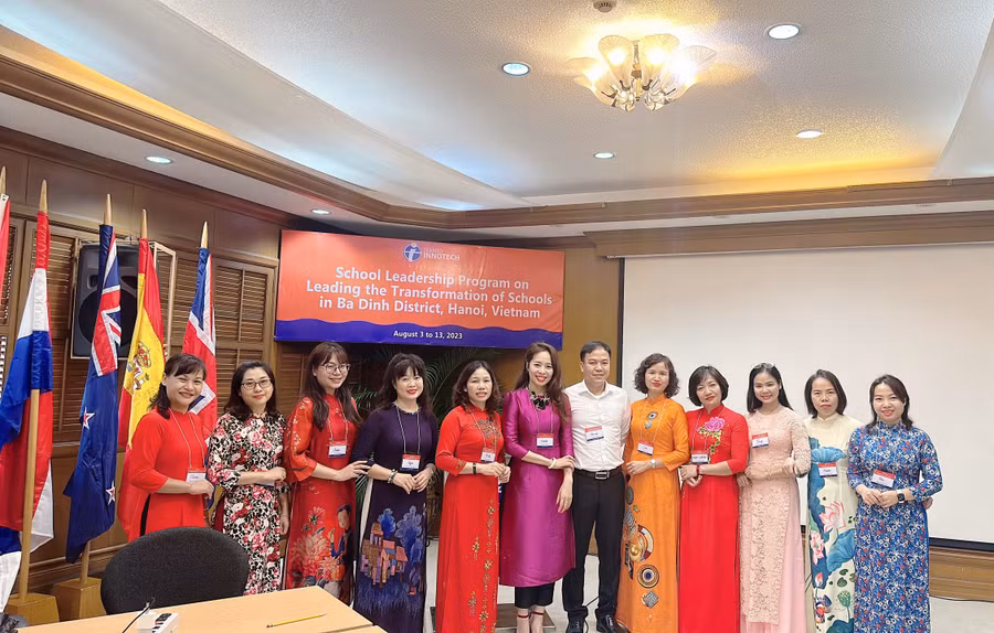 Giáo viên, cán bộ quản lý quận Ba Đình tham gia lớp tập huấn. Giáo viên, cán bộ quản lý quận Ba Đình tham gia lớp tập huấn.