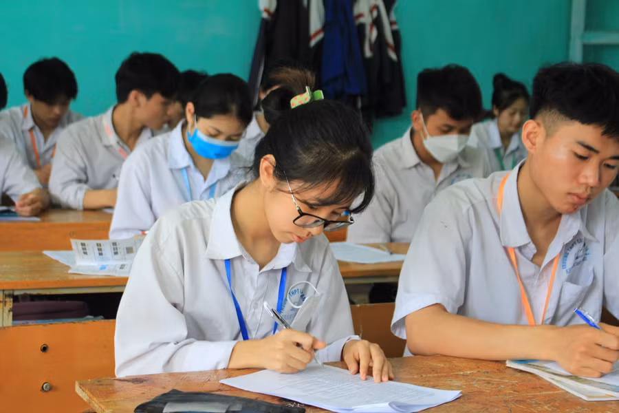 Học sinh lớp 12 bước vào giai đoạn "nước rút" ôn tập, củng cố kiến thức.