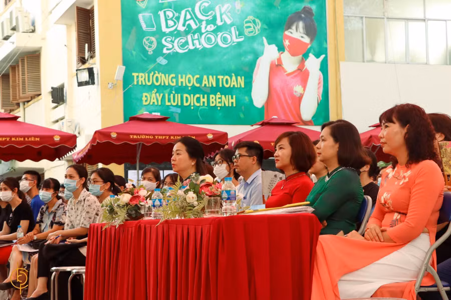Trường THPT Kim Liên tổ chức họp phụ huynh tuyên truyền về việc lựa chọn tổ hợp, thăm dò nguyện vọng của học sinh theo các ban