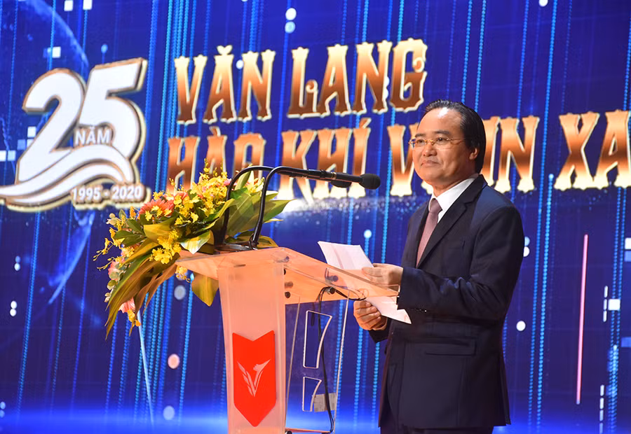 Bộ trưởng Phùng Xuân Nhạ phát biểu tại buổi lễ.