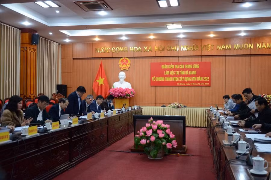 Quang cảnh buổi làm việc. Ảnh Ngô Chuyên. Quang cảnh buổi làm việc. Ảnh Ngô Chuyên.