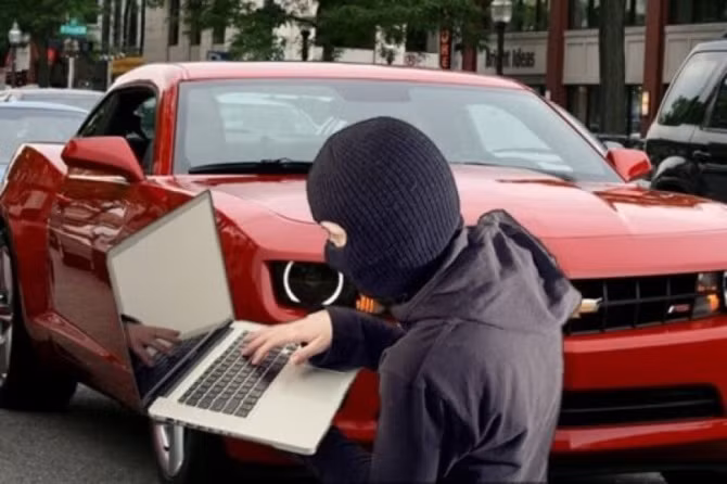 FBI: Tin tặc có thể hack xe hơi từ xa