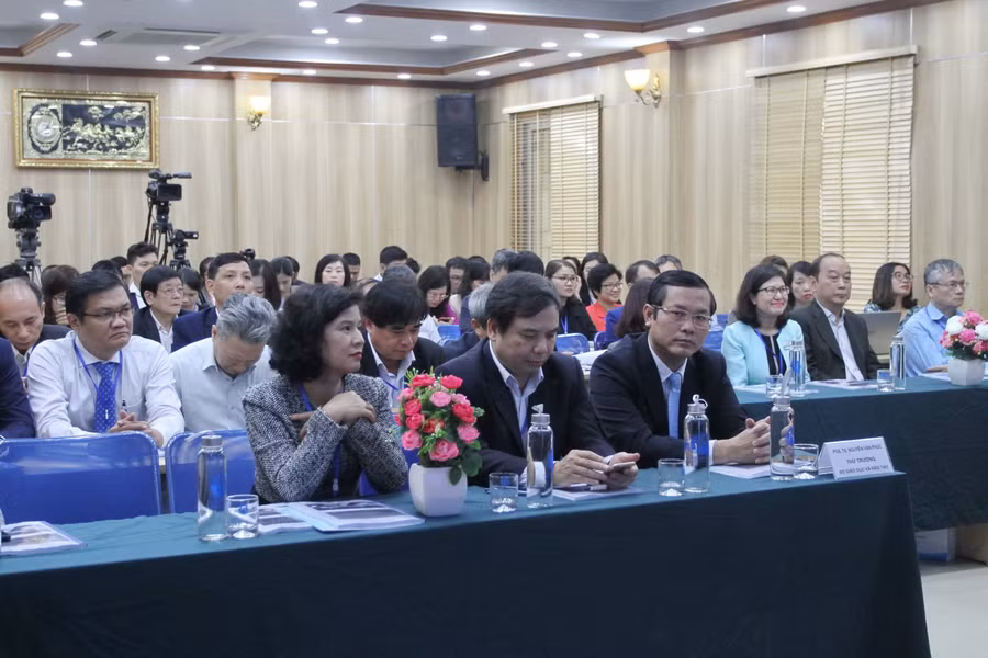 Các đại biểu tham dự hội thảo