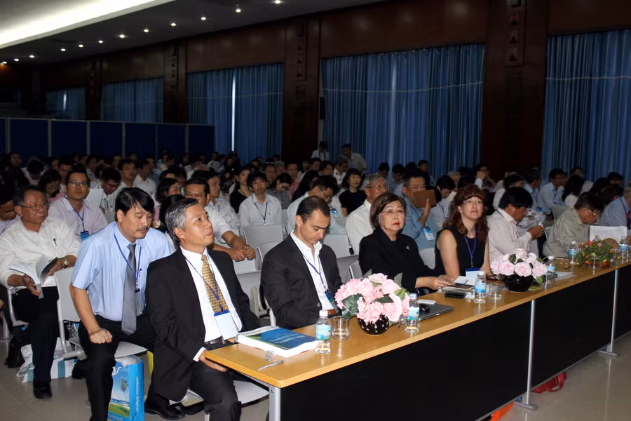 Hội thảo thu hút sự tham gia đông đảo các nhà khoa học, nhà giáo dục